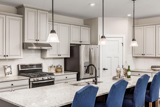 7236 Fairway Rdg CIR, Salem, VA 24153