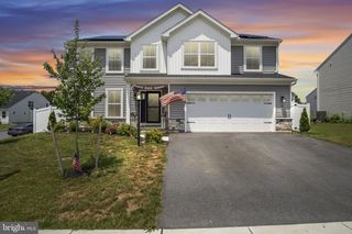 92 LONG BEND DR., Carlisle, PA 17015