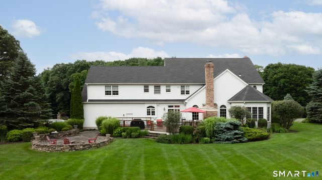 21 Merlins Lane, Newtown, CT 06470