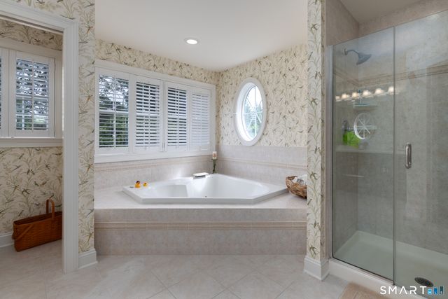 21 Merlins Lane, Newtown, CT 06470