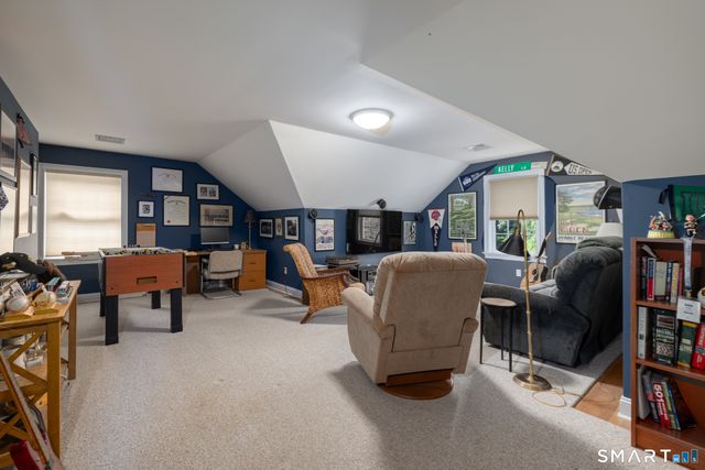 21 Merlins Lane, Newtown, CT 06470