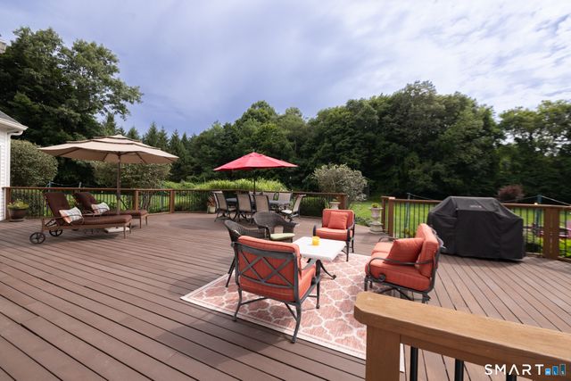 21 Merlins Lane, Newtown, CT 06470