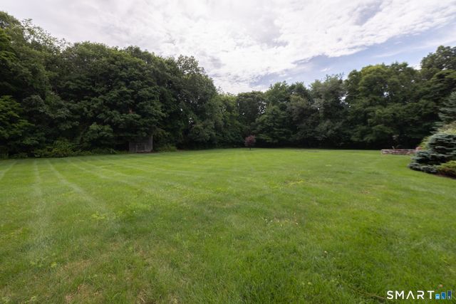 21 Merlins Lane, Newtown, CT 06470