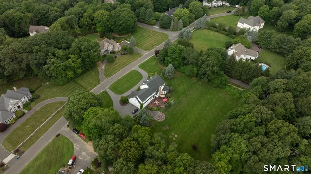 21 Merlins Lane, Newtown, CT 06470