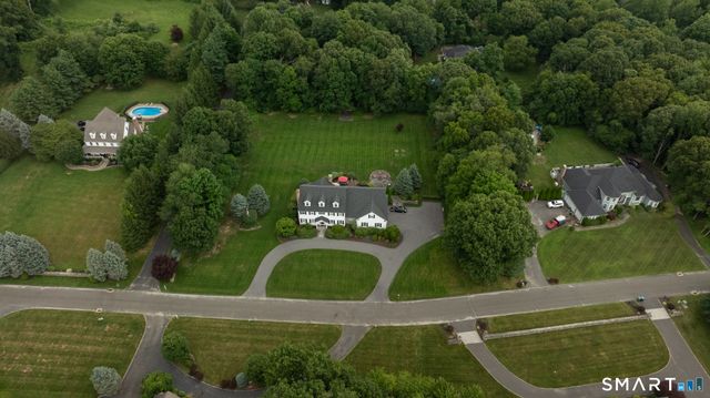21 Merlins Lane, Newtown, CT 06470