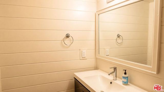 14829 Otsego Street, Sherman Oaks, CA 91403