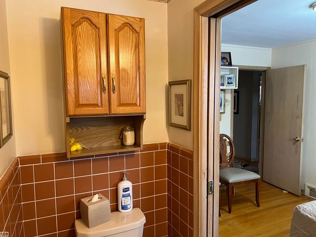 22832 Gary Lane, Saint Clair Shores, MI 48080