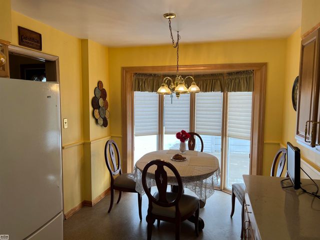 22832 Gary Lane, Saint Clair Shores, MI 48080