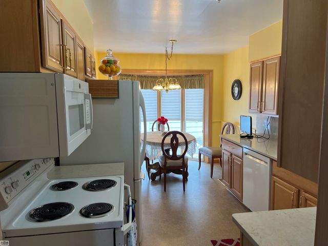 22832 Gary Lane, Saint Clair Shores, MI 48080