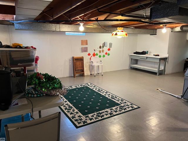 22832 Gary Lane, Saint Clair Shores, MI 48080