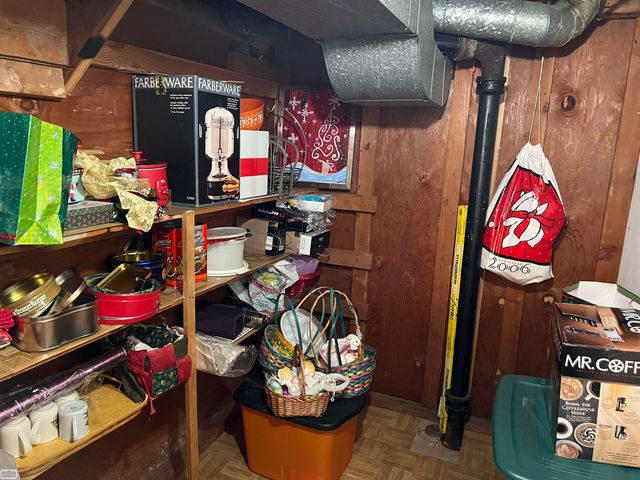 22832 Gary Lane, Saint Clair Shores, MI 48080