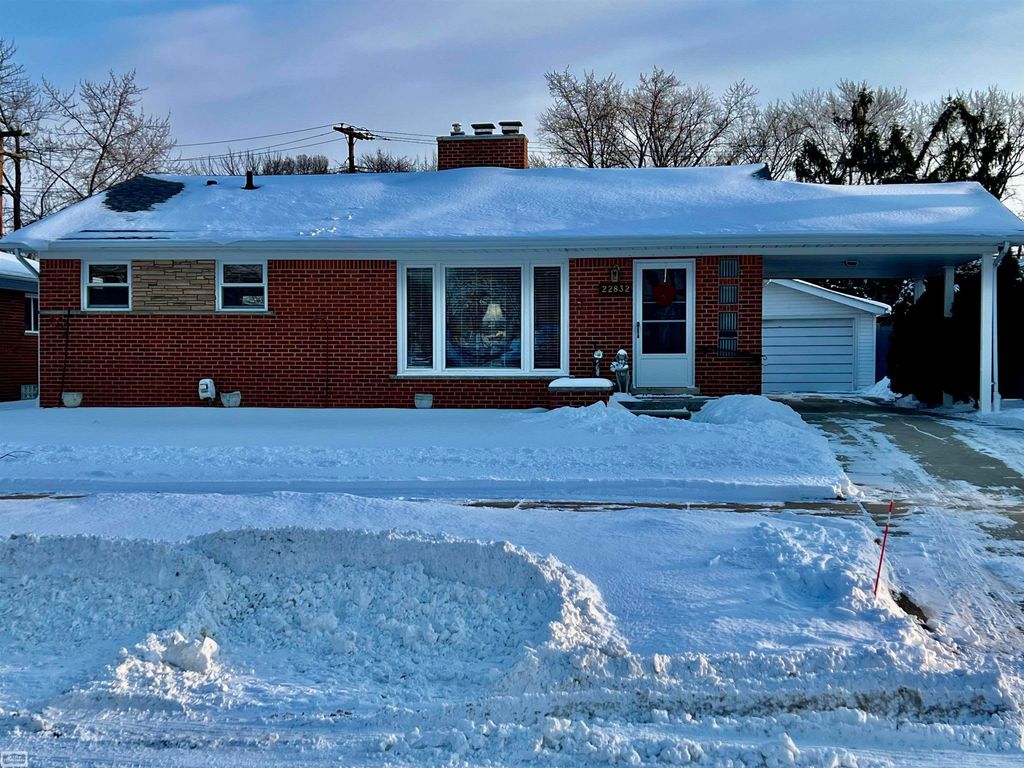 22832 Gary Lane, Saint Clair Shores, MI 48080