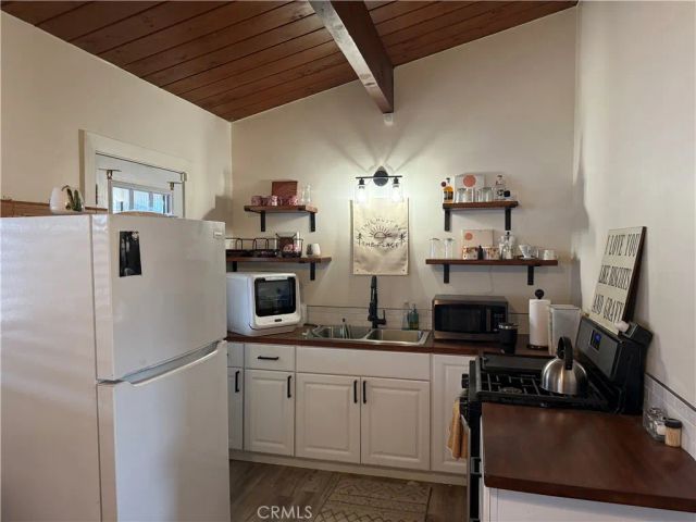 6922 Datura, 29 Palms, CA 92277