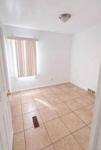 1282 Applewood Avenue, Lincoln Park, MI 48146