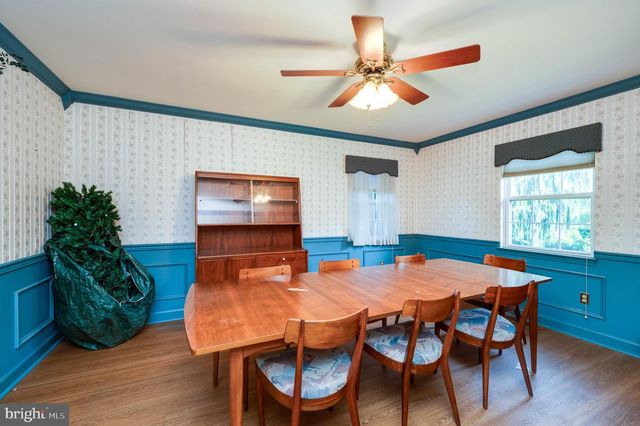 20 MEADOW RIDGE RD, Temple, PA 19560