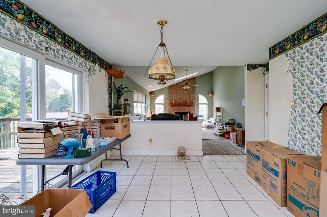 20 MEADOW RIDGE RD, Temple, PA 19560