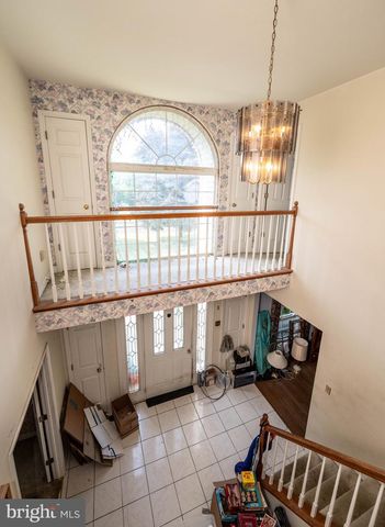 20 MEADOW RIDGE RD, Temple, PA 19560