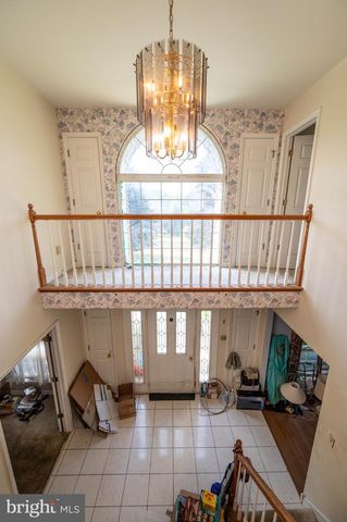 20 MEADOW RIDGE RD, Temple, PA 19560