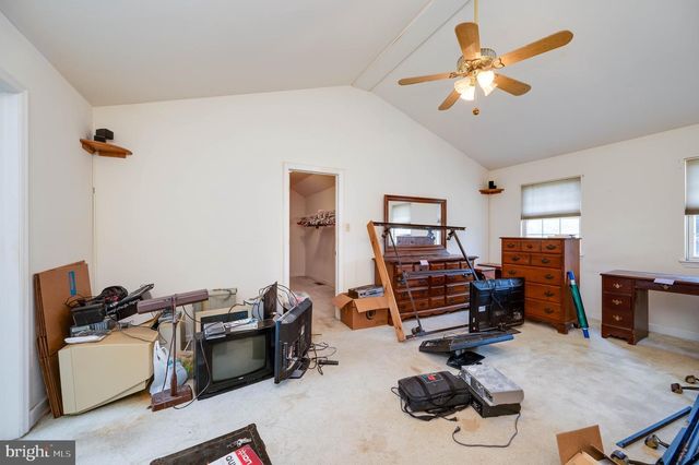 20 MEADOW RIDGE RD, Temple, PA 19560