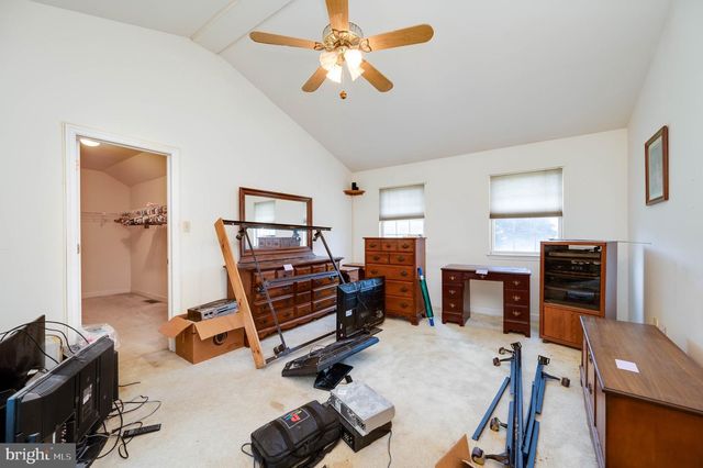 20 MEADOW RIDGE RD, Temple, PA 19560