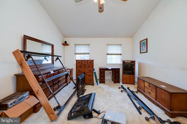 20 MEADOW RIDGE RD, Temple, PA 19560