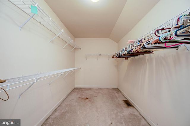 20 MEADOW RIDGE RD, Temple, PA 19560