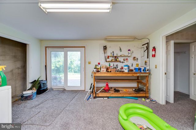 20 MEADOW RIDGE RD, Temple, PA 19560