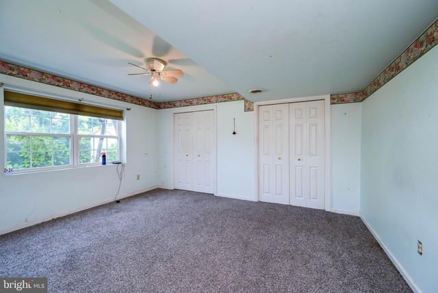 20 MEADOW RIDGE RD, Temple, PA 19560
