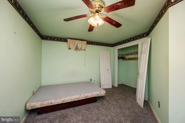 20 MEADOW RIDGE RD, Temple, PA 19560