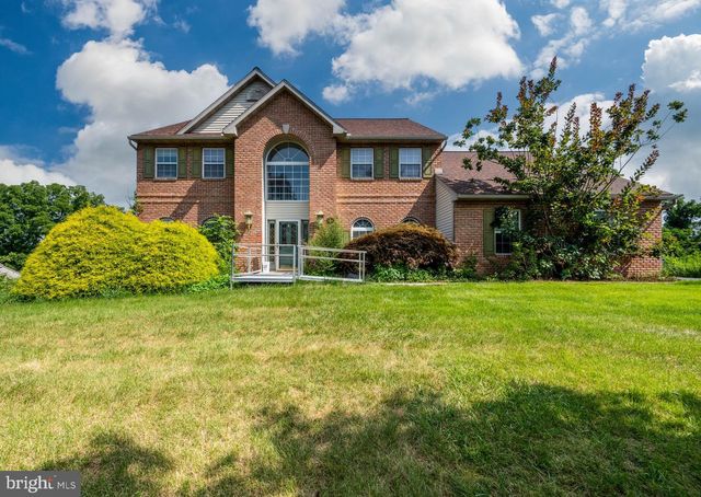 20 MEADOW RIDGE RD, Temple, PA 19560