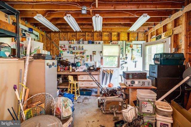 20 MEADOW RIDGE RD, Temple, PA 19560