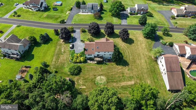 20 MEADOW RIDGE RD, Temple, PA 19560