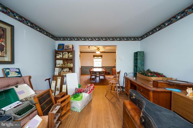 20 MEADOW RIDGE RD, Temple, PA 19560