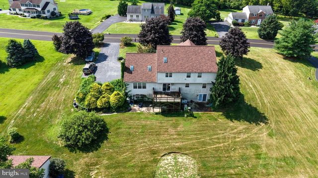 20 MEADOW RIDGE RD, Temple, PA 19560