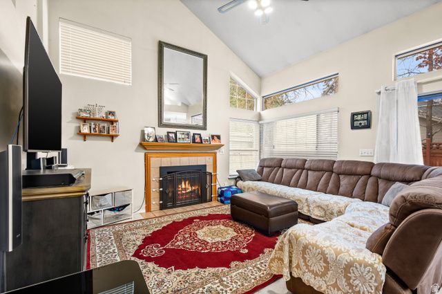 2088 E RAINBOW POINTE DR, Holladay, UT 84124