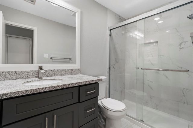 12811 Club Lane, Houston, TX 77099