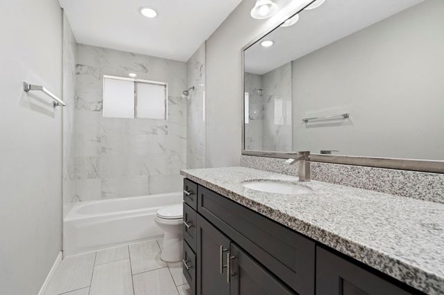 12811 Club Lane, Houston, TX 77099