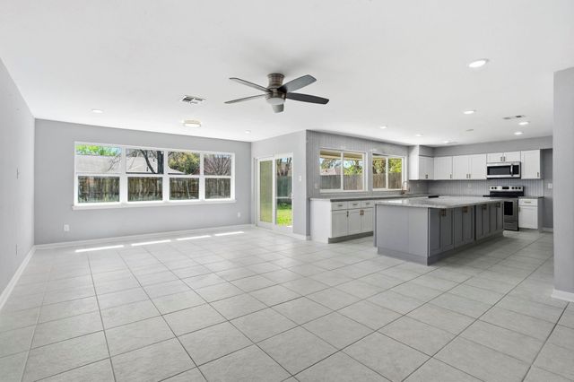 12811 Club Lane, Houston, TX 77099