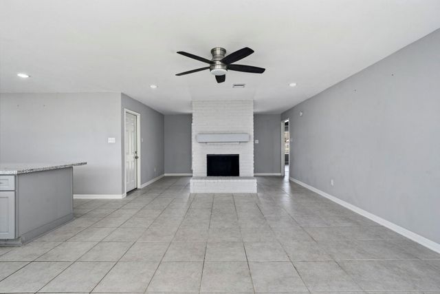 12811 Club Lane, Houston, TX 77099