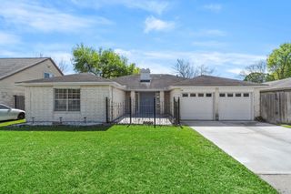 12811 Club Lane, Houston, TX 77099