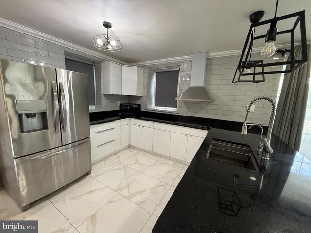 56 N NEW ARDMORE AVE, Broomall, PA 19008