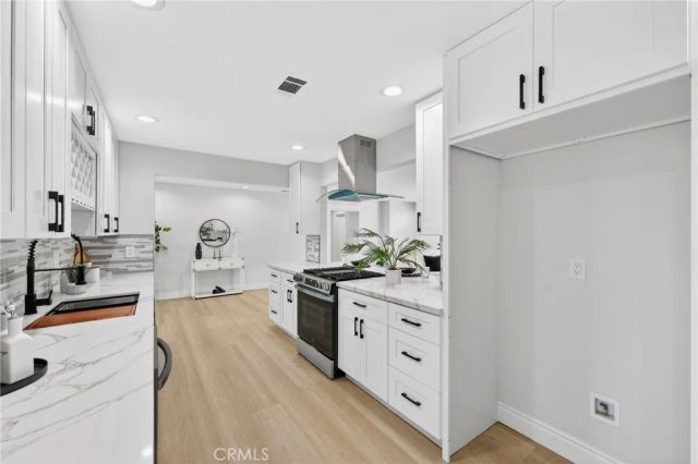 5137 Peacock Lane, Riverside, CA 92505