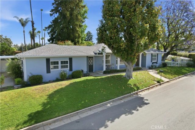 1329 La Loma Dr., Redlands, CA 92373