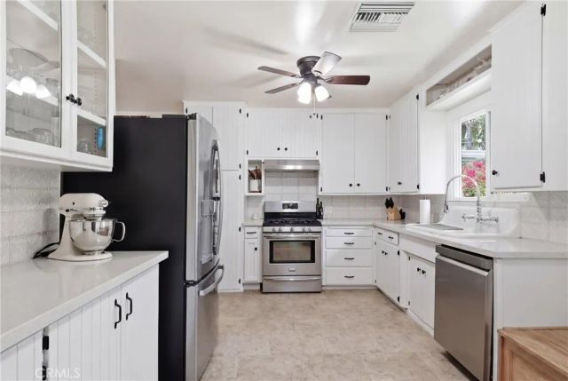 1329 La Loma Dr., Redlands, CA 92373