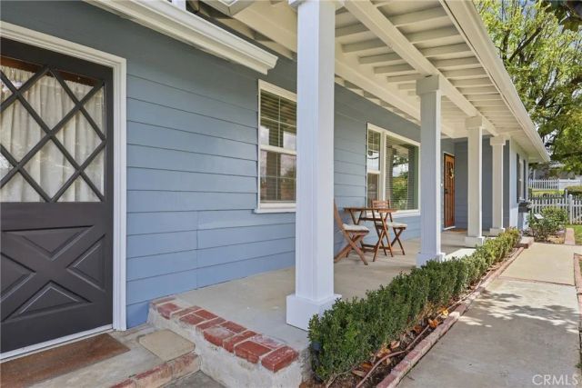 1329 La Loma Dr., Redlands, CA 92373