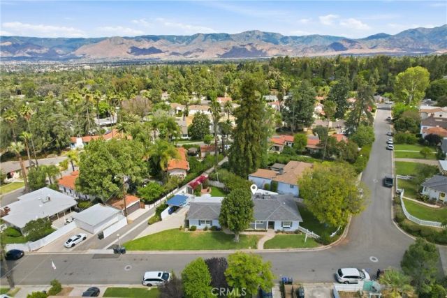 1329 La Loma Dr., Redlands, CA 92373