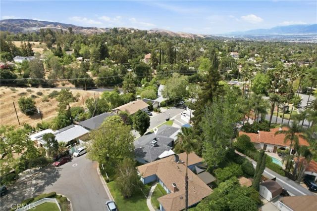 1329 La Loma Dr., Redlands, CA 92373