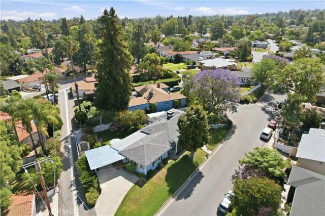 1329 La Loma Dr., Redlands, CA 92373