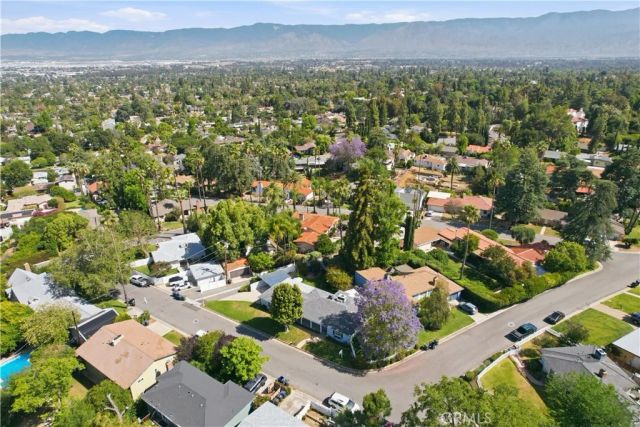 1329 La Loma Dr., Redlands, CA 92373