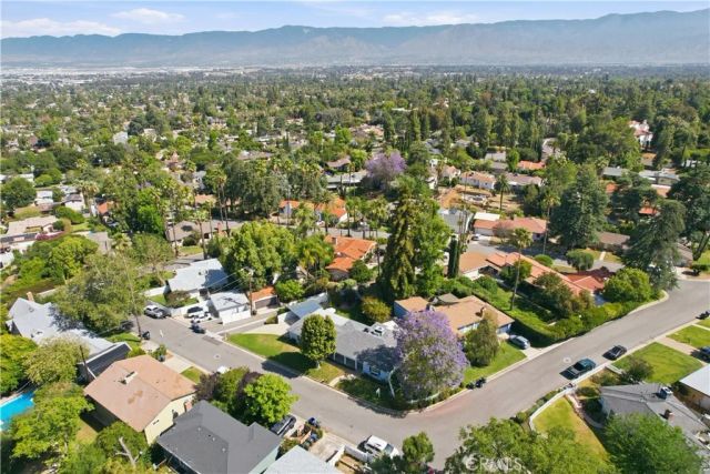 1329 La Loma Dr., Redlands, CA 92373